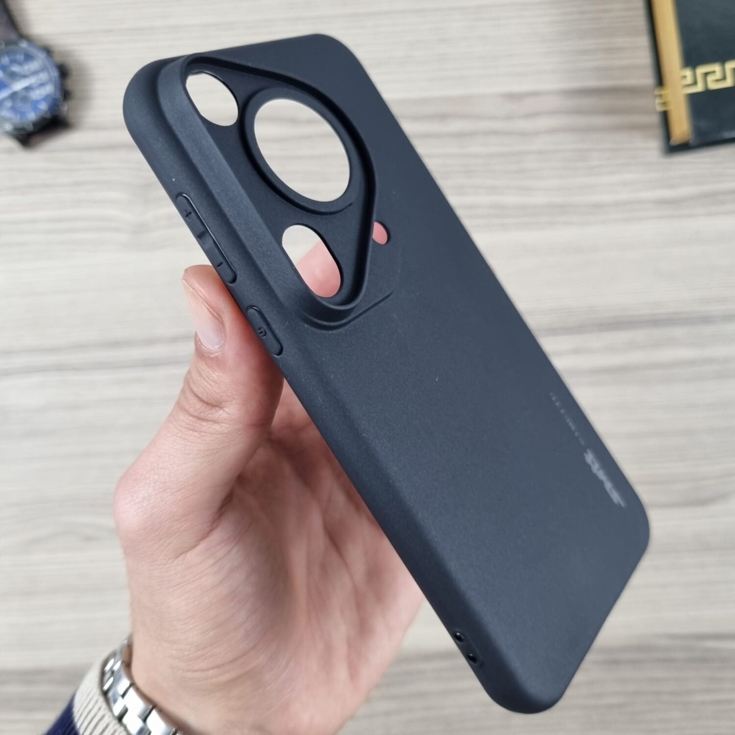 20241226_171230 Pura 70 Ultra- Coque en Silicone Noir Originale SIMEITU