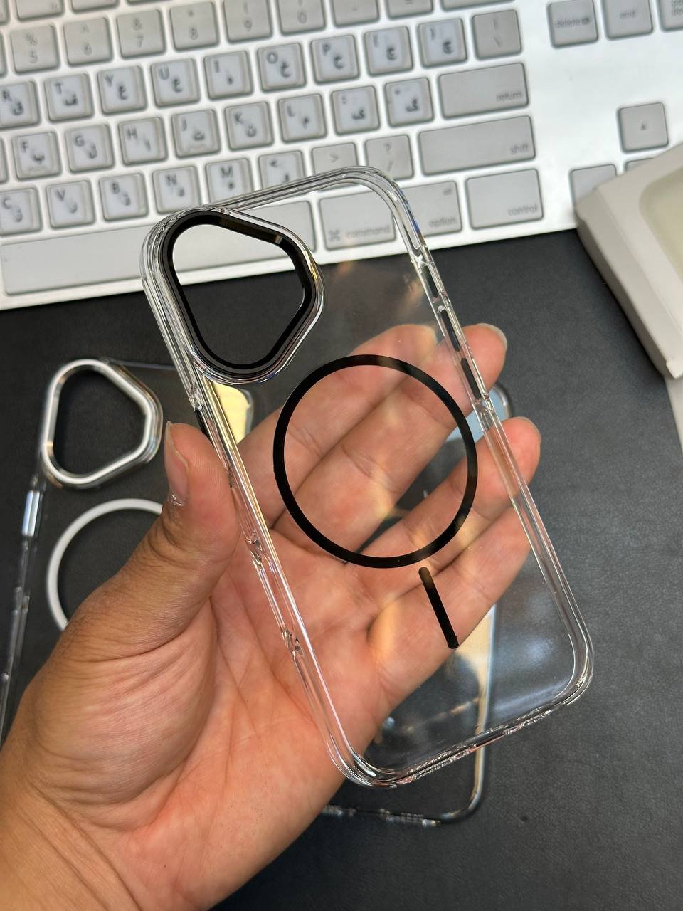 iPhone 17 - Coque Magsafe Transparente Finition Plaquée