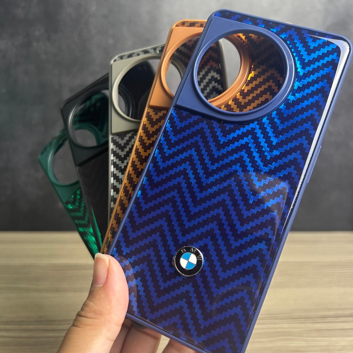 Photo 13-10-2025 9 45 02 AM OnePlus 11R / Ace 2 - Coque en silicone avec design automobile et effet fibre de carbone