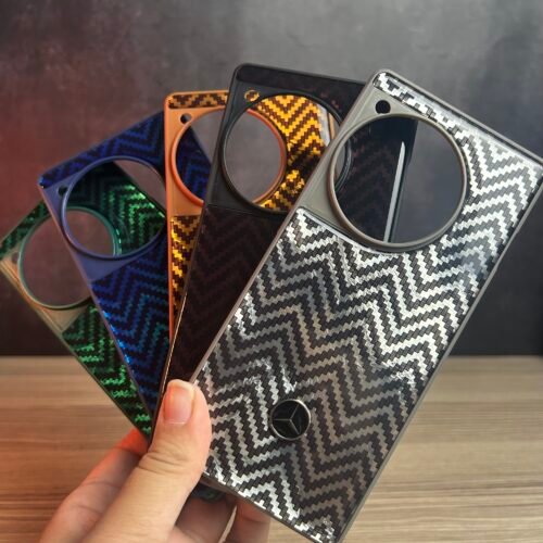 Photo 13-10-2025 9 51 43 AM OnePlus 12R - Coque en silicone avec design automobile et effet fibre de carbone