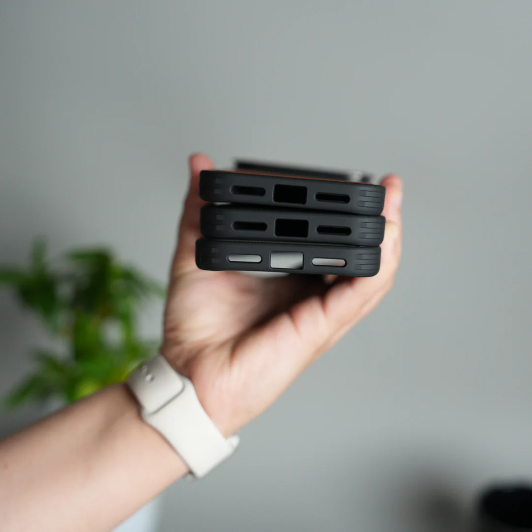 iPhone 17 Pro Max - Coque Haut de Gamme en Cuir Avec Cache Caméra 2 En 1