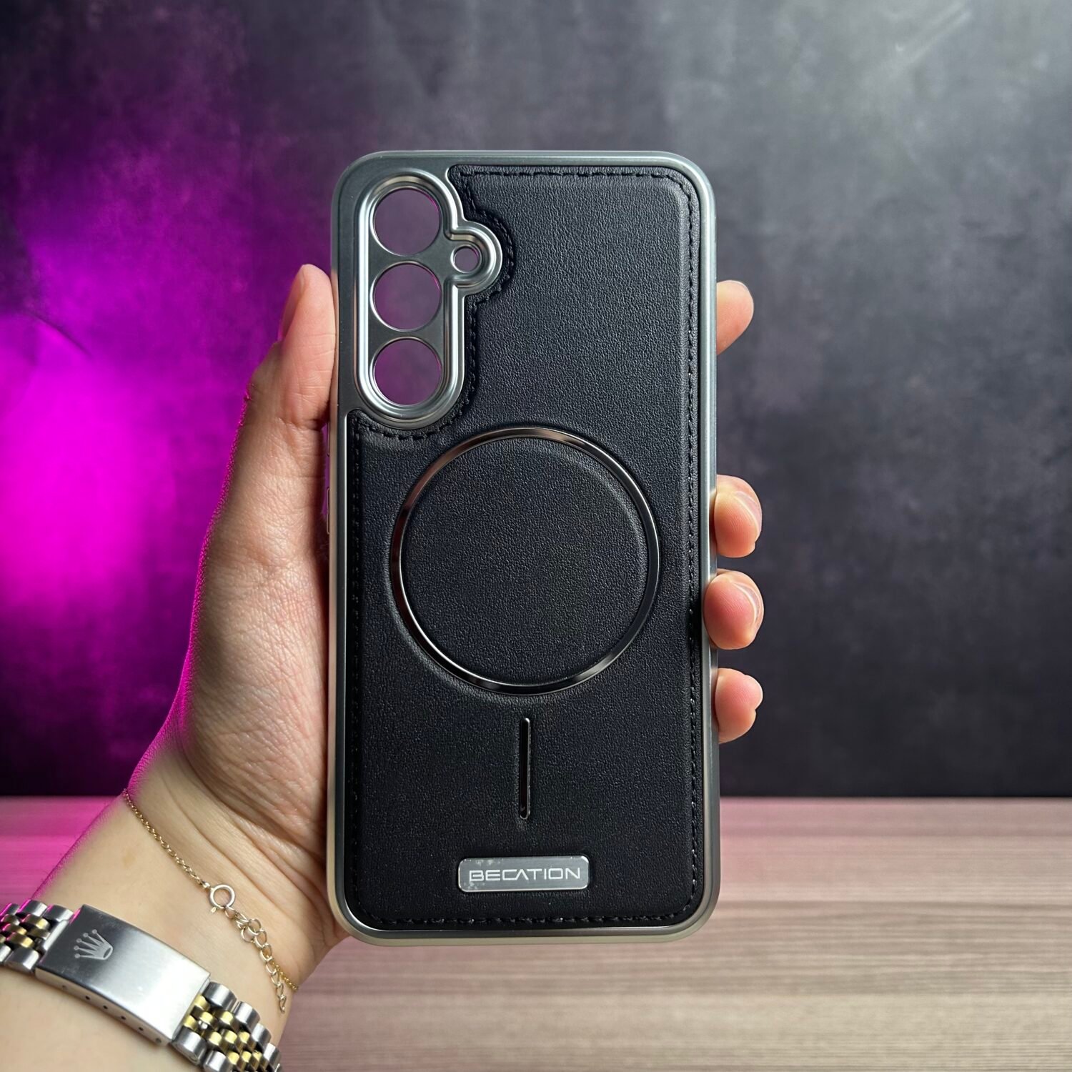 Galaxy S25 Plus - Coque Magnétique Originale Becation avec Bords Chromés et dos en Cuir PU