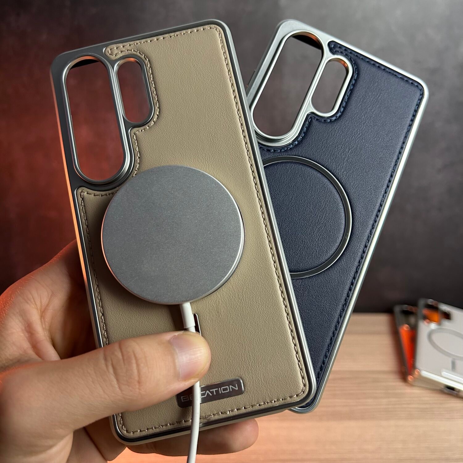 Galaxy S26 Ultra- Coque Magnétique Originale Becation avec Bords Chromés et dos en Cuir PU