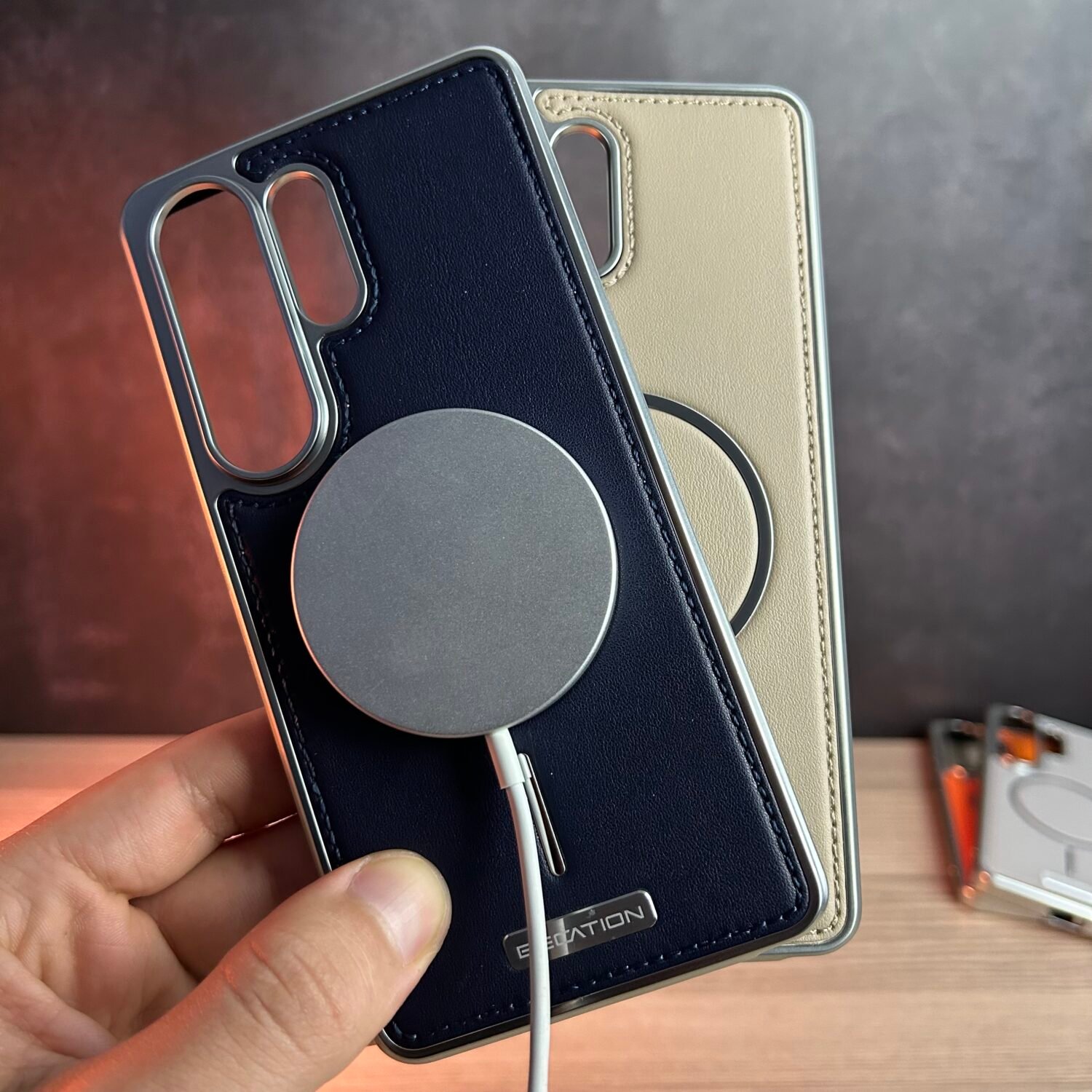 Galaxy S26 Ultra- Coque Magnétique Originale Becation avec Bords Chromés et dos en Cuir PU