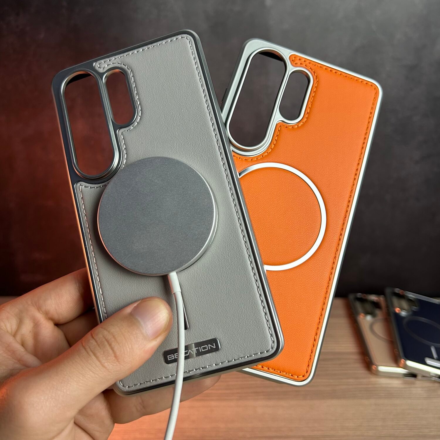 Galaxy S26 Ultra- Coque Magnétique Originale Becation avec Bords Chromés et dos en Cuir PU