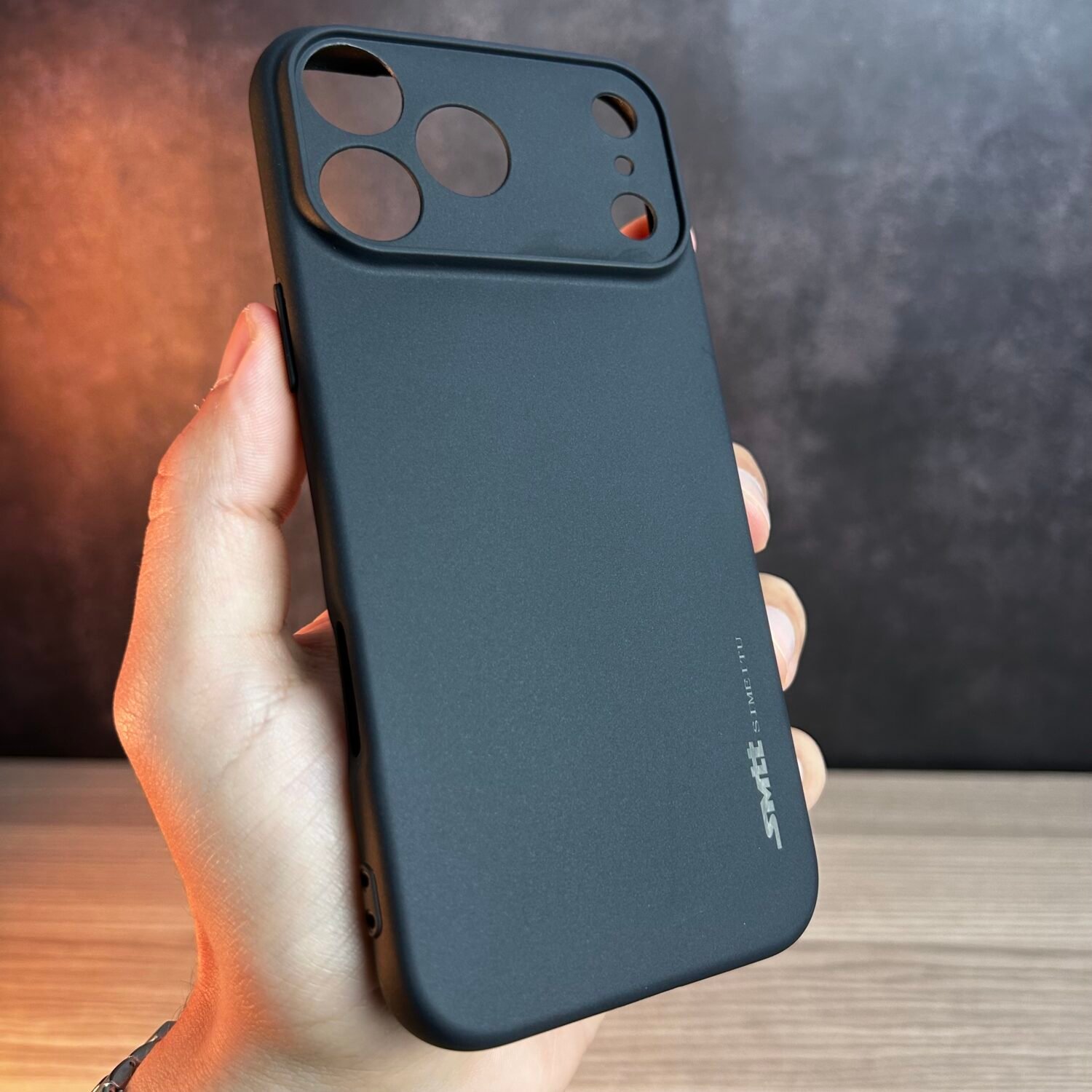 Photo 12-05-2026 2 55 27 PM iPhone 17 Pro Max - Coque en Silicone Noir Originale SIMEITU