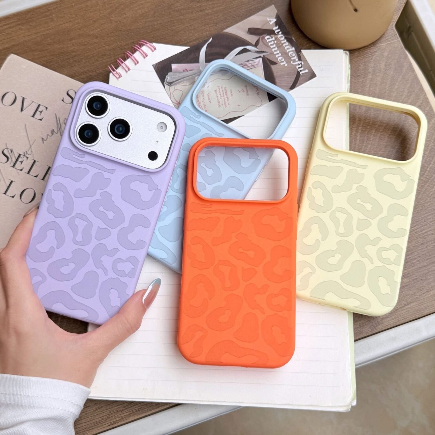 675550964_1451932029743327_3361338979291986070_n iPhone 17 Pro Max - Coque en Silicone Haut de Gamme Motif Léopard