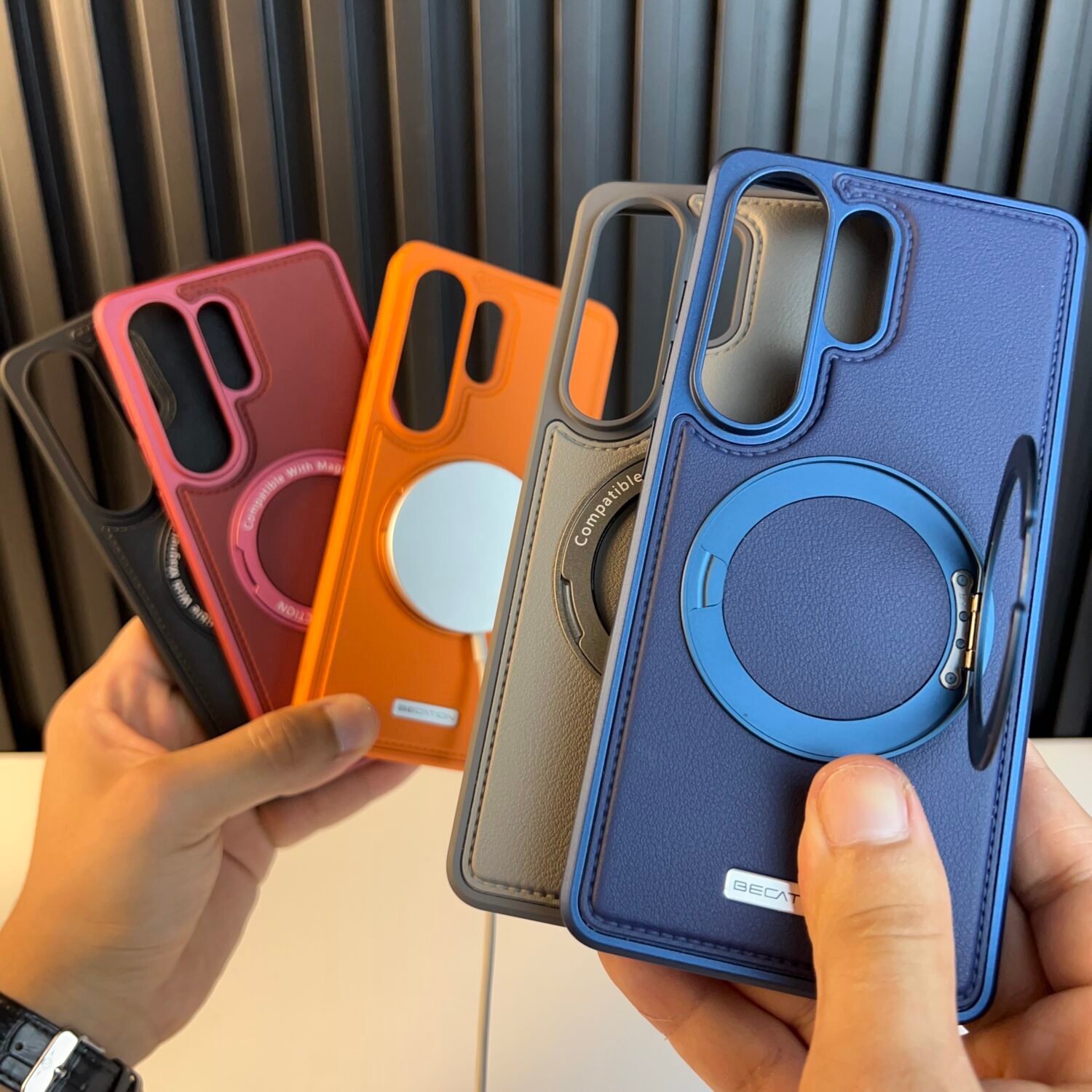 IMG_0454 - Copie Galaxy S26 Ultra - Coque Magnétique Originale Becation avec Support Rotatif 360° et dos en Cuir PU
