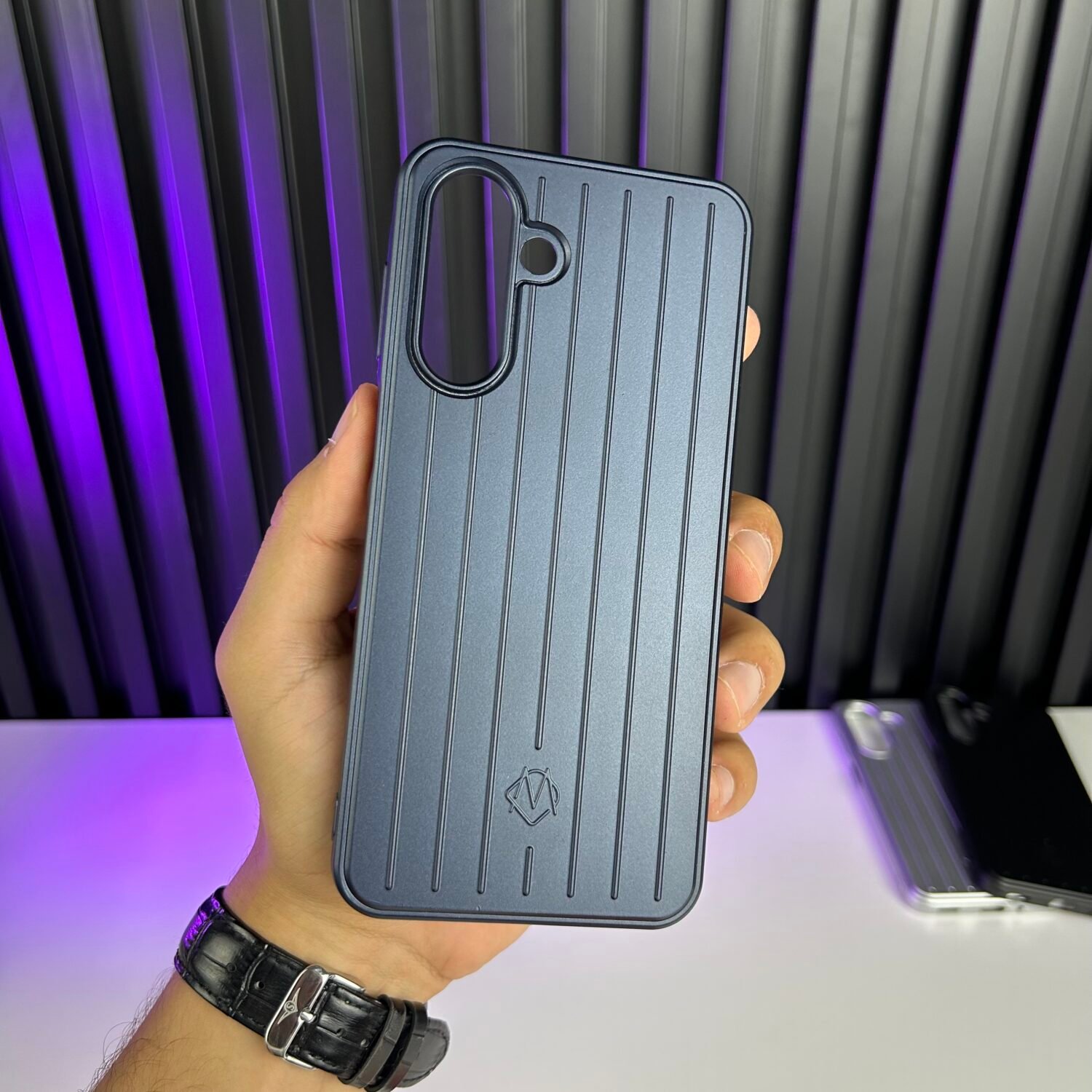 IMG_0515-2 Galaxy A36 | A56 - Coque en Silicone avec Dos Rigide Design Bagage de Luxe RMWA